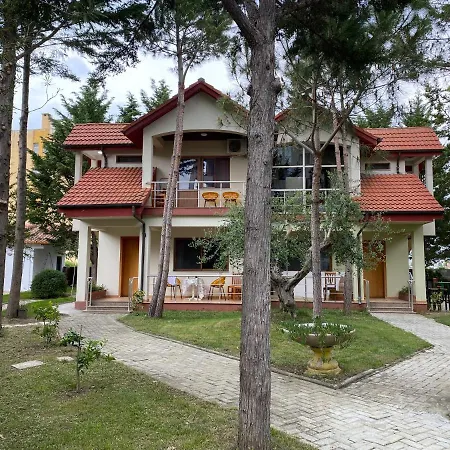 Holiday home Garden Ardo *